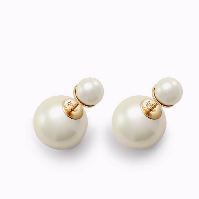 Blue earring in ged palladium finish metal